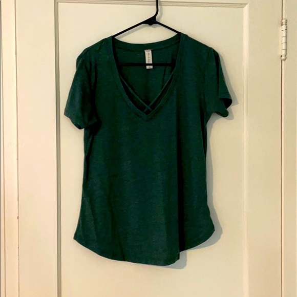 Altar'd State Tops - Sz M Alter’d State Green T-Shirt super cute